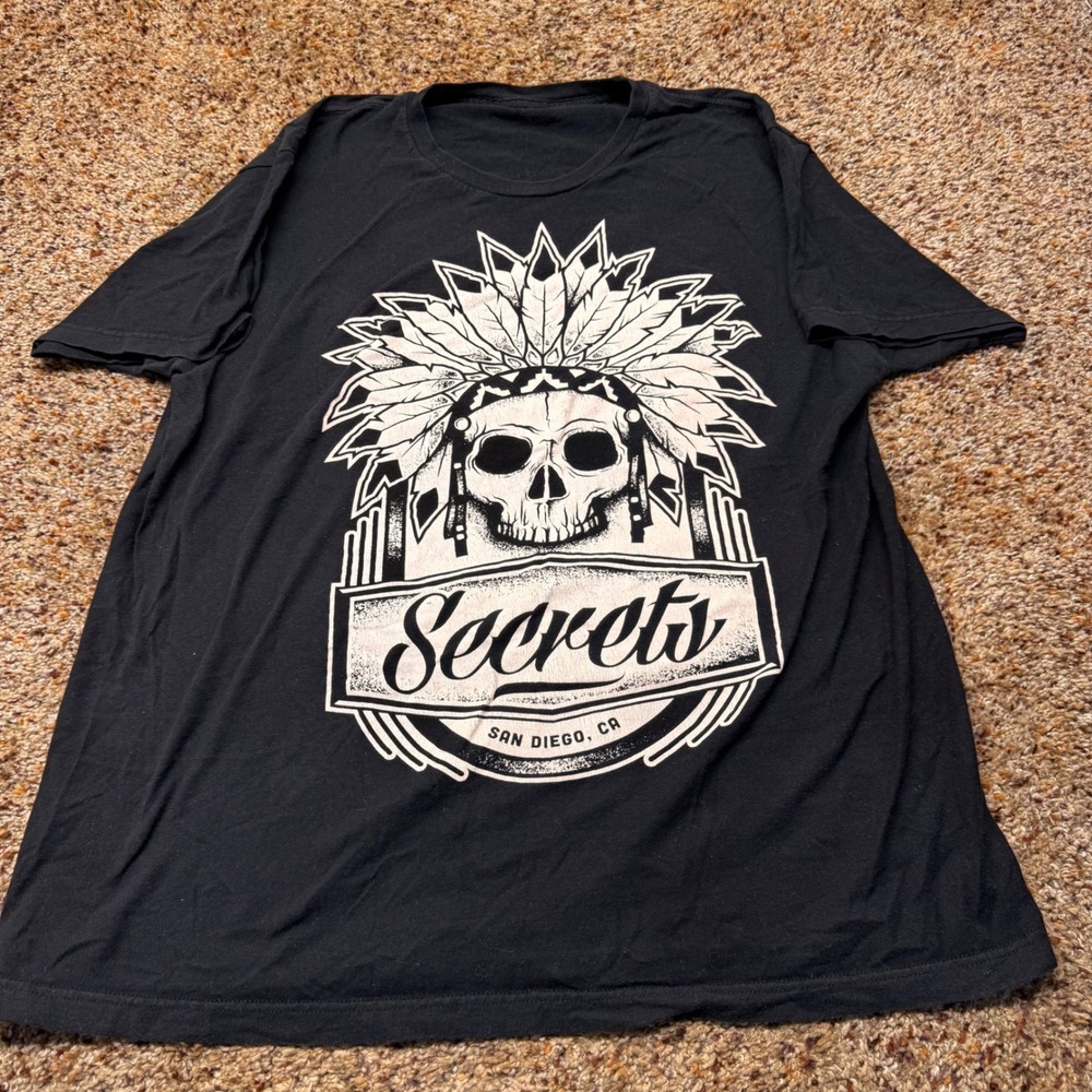Secrets Band San Diego‎ CA Skull Headdress Graphic Tee Shirt Mens Large Black